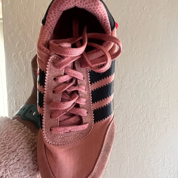 Adidas Rose and Ebony Athletic Shoes size 8.5 - Picture 3 of 5